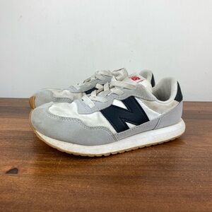 New Balance 237 Kids Sneakers Black/White/Grey Retro Suede Elastic Laces Size 2.